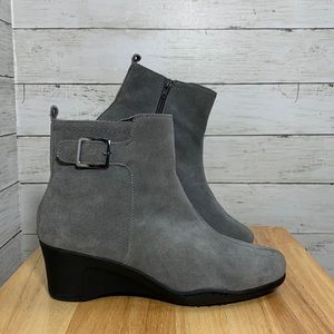 Aerosoles Heelrest ENTOURAGE Leather Suede Wedge Ankle Boots Grey Size 9 Look!!